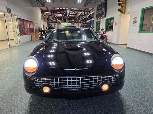 Used 2002 Ford Thunderbird RWD image 3
