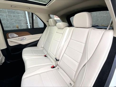 Certified 2024 Mercedes-Benz GLE 450 4MATIC image 28