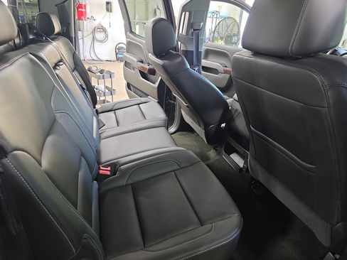 Used 2017 GMC Sierra 1500 SLT w/ Max Trailering Package AWD/4WD image 11