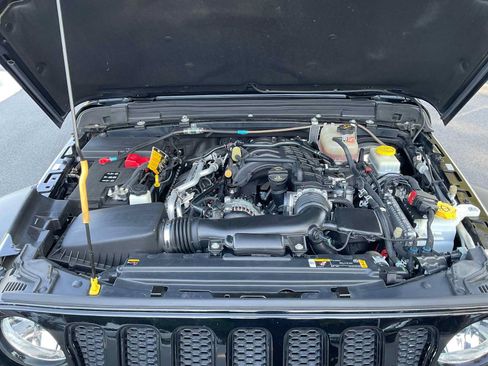 Used 2022 Jeep Wrangler Unlimited Sport AWD/4WD image 29