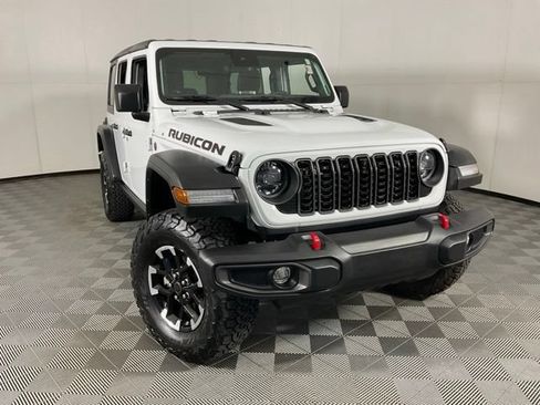 Used 2024 Jeep Wrangler Unlimited Rubicon w/ Technology Group AWD/4WD image 10