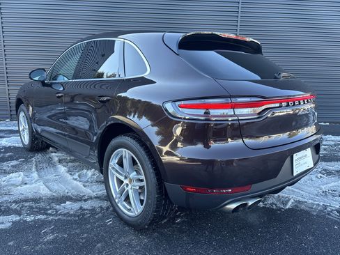 Certified 2021 Porsche Macan S image 3