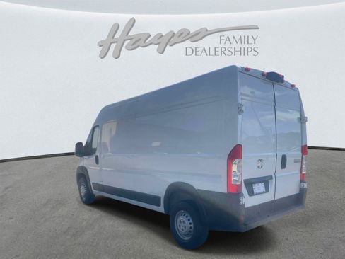 Used 2025 RAM ProMaster 2500 w/ Convenience Group FWD image 8