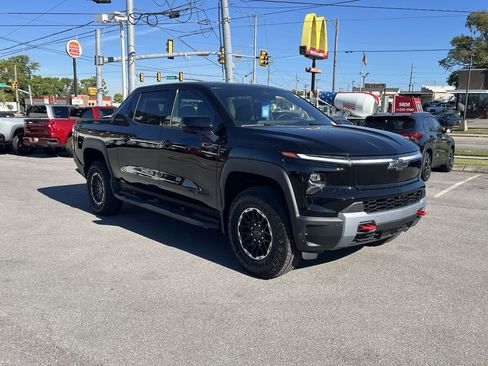 Used 2026 Chevrolet Silverado EV Trail Boss w/ Plus Package image 2