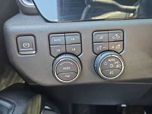 Used 2024 Chevrolet Silverado 2500 High Country w/ Z71 Off-Road Package AWD/4WD image 19