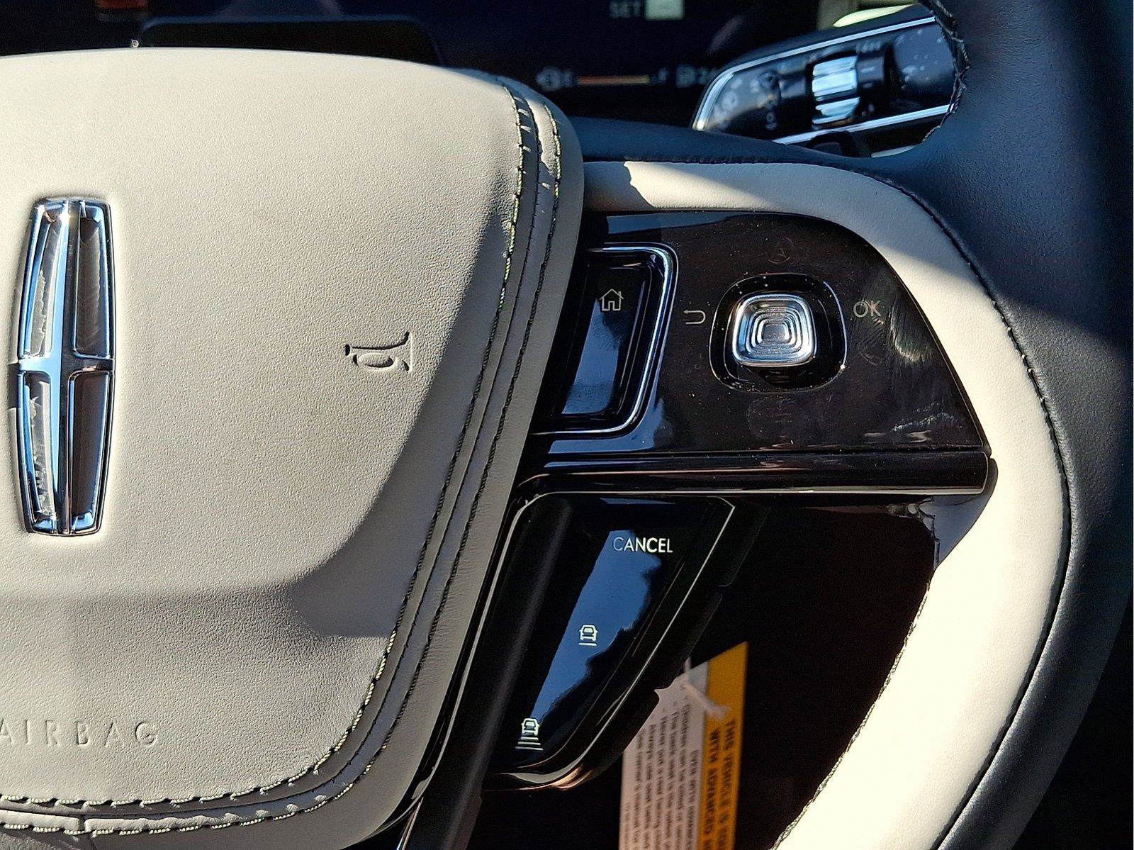 New 2026 Lincoln Aviator AWD image 15