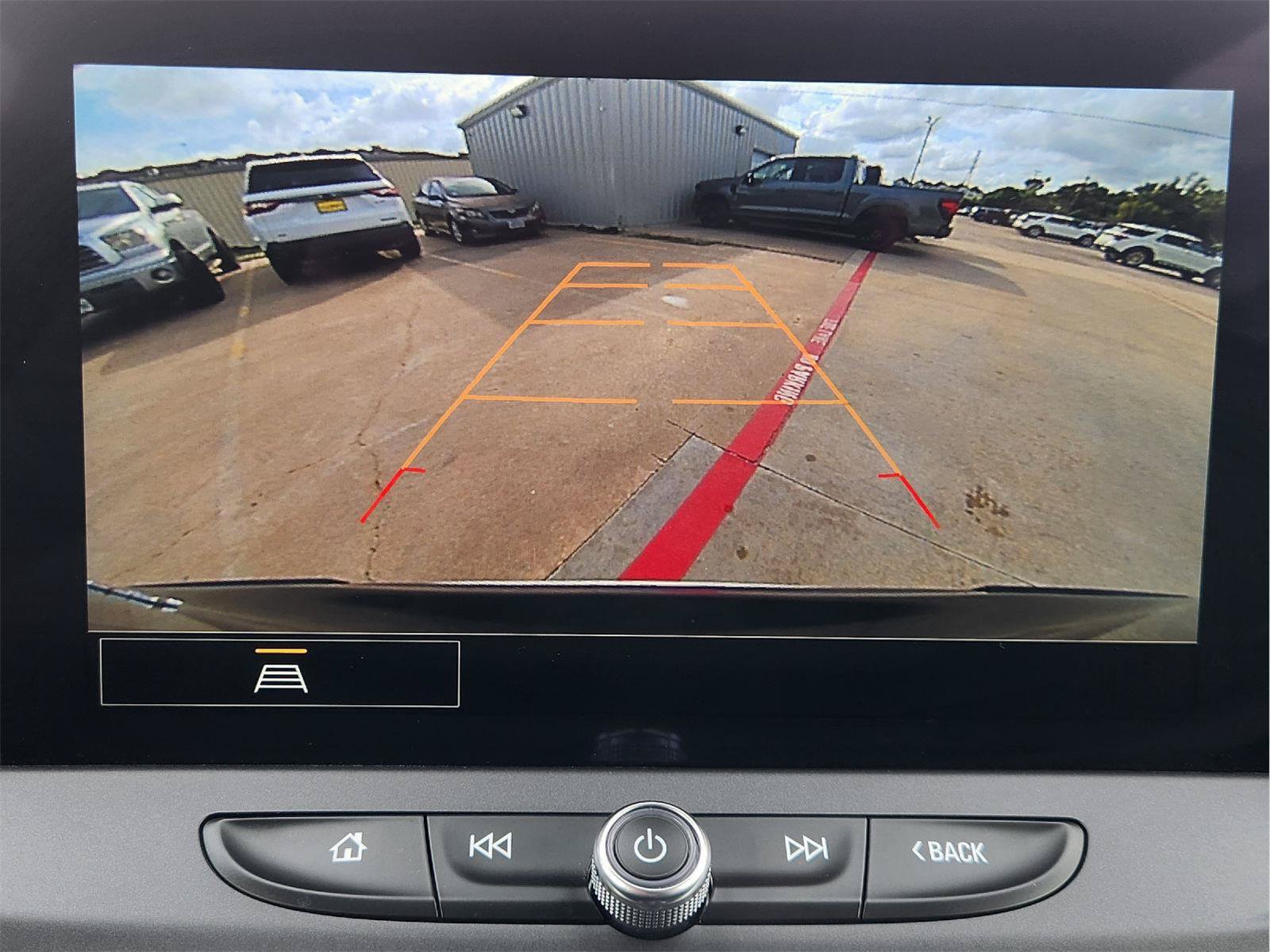 Used 2026 Chevrolet Blazer LT FWD image 18