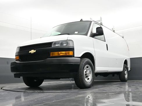 Used 2020 Chevrolet Express 2500 Work Van w/ Driver Convenience Package image 20