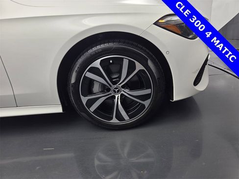 Used 2025 Mercedes-Benz CLE 300 4MATIC Cabriolet image 18