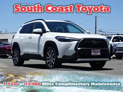 Certified 2023 Toyota Corolla Cross XLE FWD image 1