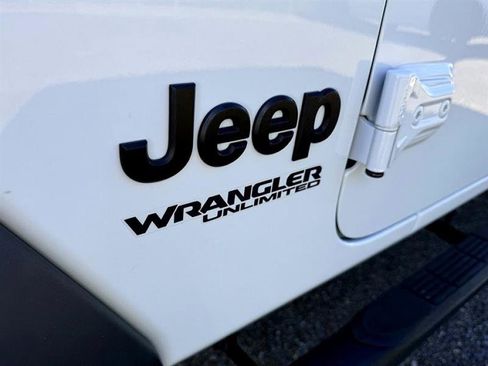 Used 2021 Jeep Wrangler Unlimited Sport image 44