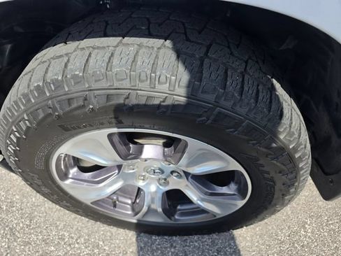 Used 2023 RAM 1500 Laramie AWD/4WD image 9