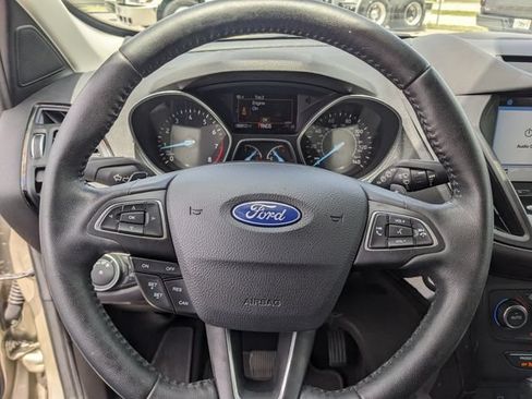 Used 2017 Ford Escape Titanium FWD image 33