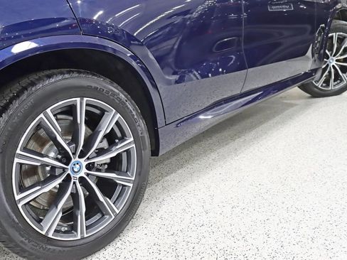 Used 2025 BMW X5 xDrive50e w/ M Sport Package image 13