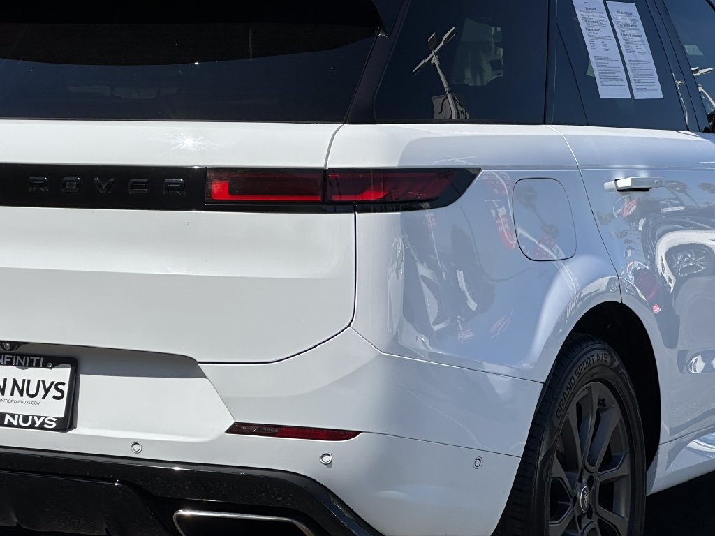 Used 2024 Land Rover Range Rover Sport Dynamic SE AWD/4WD image 8