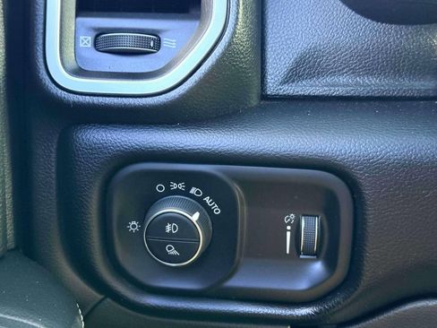 Used 2025 RAM 2500 Big Horn AWD/4WD image 17
