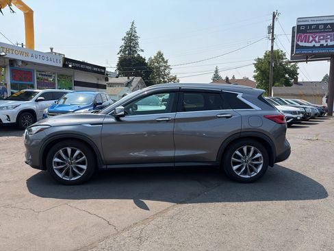 Used 2020 INFINITI QX50 Luxe w/ Navigation Package AWD/4WD image 3