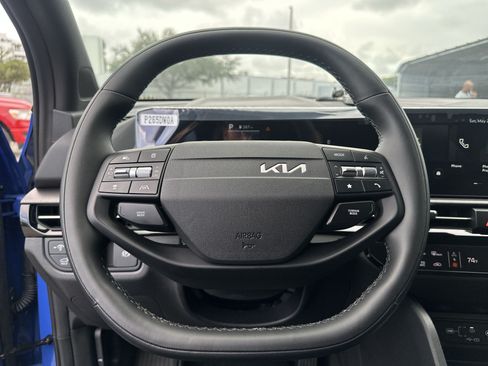 Used 2026 Kia Sportage X-Line w/ X-Line Premium Package AWD/4WD image 11