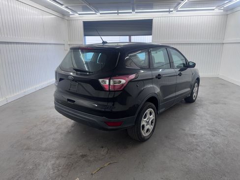Used 2017 Ford Escape S image 5