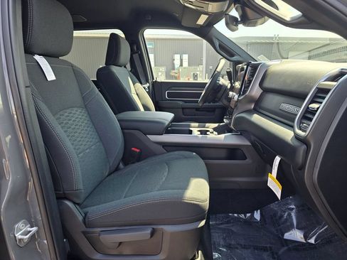 New 2026 RAM 2500 Big Horn AWD/4WD image 14