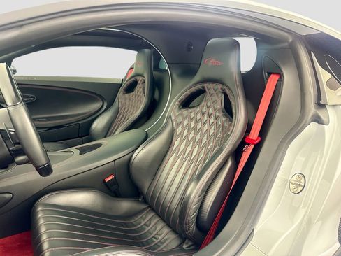 Used 2019 Bugatti Chiron image 22