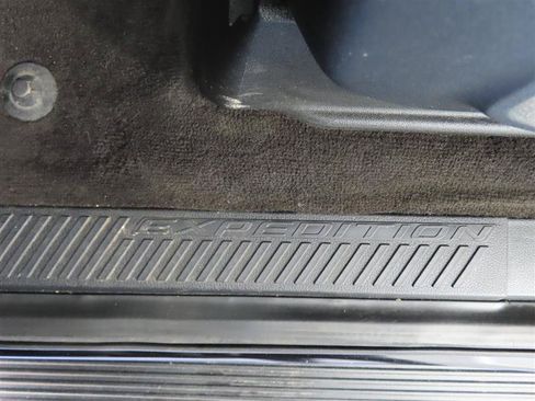 Used 2021 Ford Expedition XLT RWD image 15