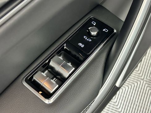 Used 2026 Jaguar F-PACE R-Dynamic S AWD/4WD image 20