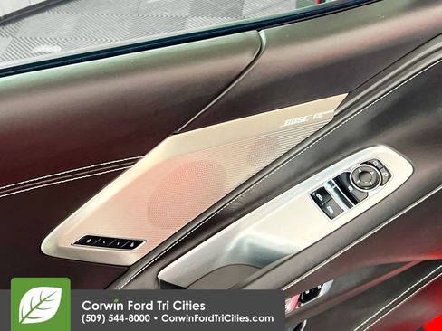 Used 2023 Chevrolet Corvette Stingray w/ Z51 Performance Package image 11