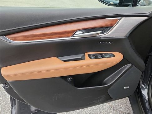 Certified 2023 Cadillac XT5 Premium Luxury image 12