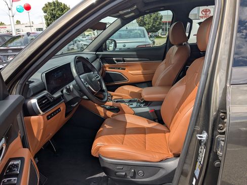 Used 2024 Kia Telluride SX Prestige X-Pro AWD/4WD image 30