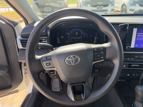 Used 2025 Toyota Camry LE FWD image 16
