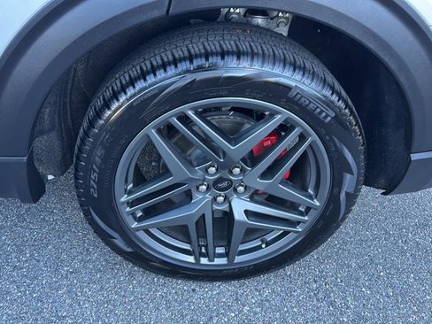 Certified 2025 Ford Explorer ST w/ Sun And Sound Package image 29