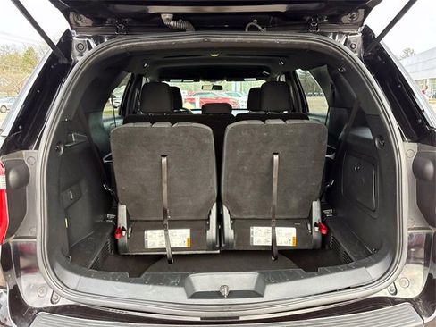Used 2019 Ford Explorer XLT image 14