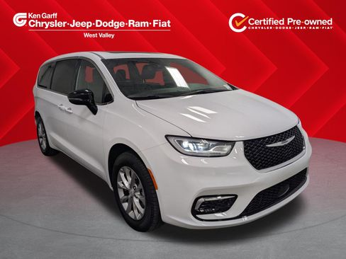 Certified 2026 Chrysler Pacifica Limited AWD/4WD image 1