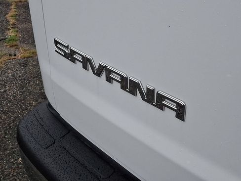 Used 2025 GMC Savana 2500 w/ Driver Convenience Package RWD image 33