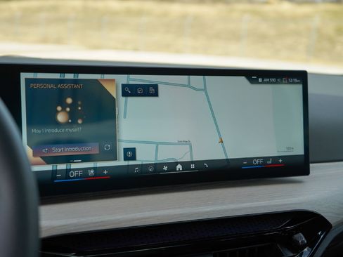 Used 2025 BMW 330i Sedan image 15