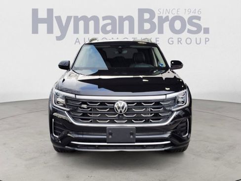 Used 2024 Volkswagen Atlas SEL Premium R-Line image 8