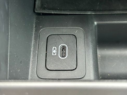 Used 2024 Land Rover Range Rover Evoque Dynamic SE AWD/4WD image 32