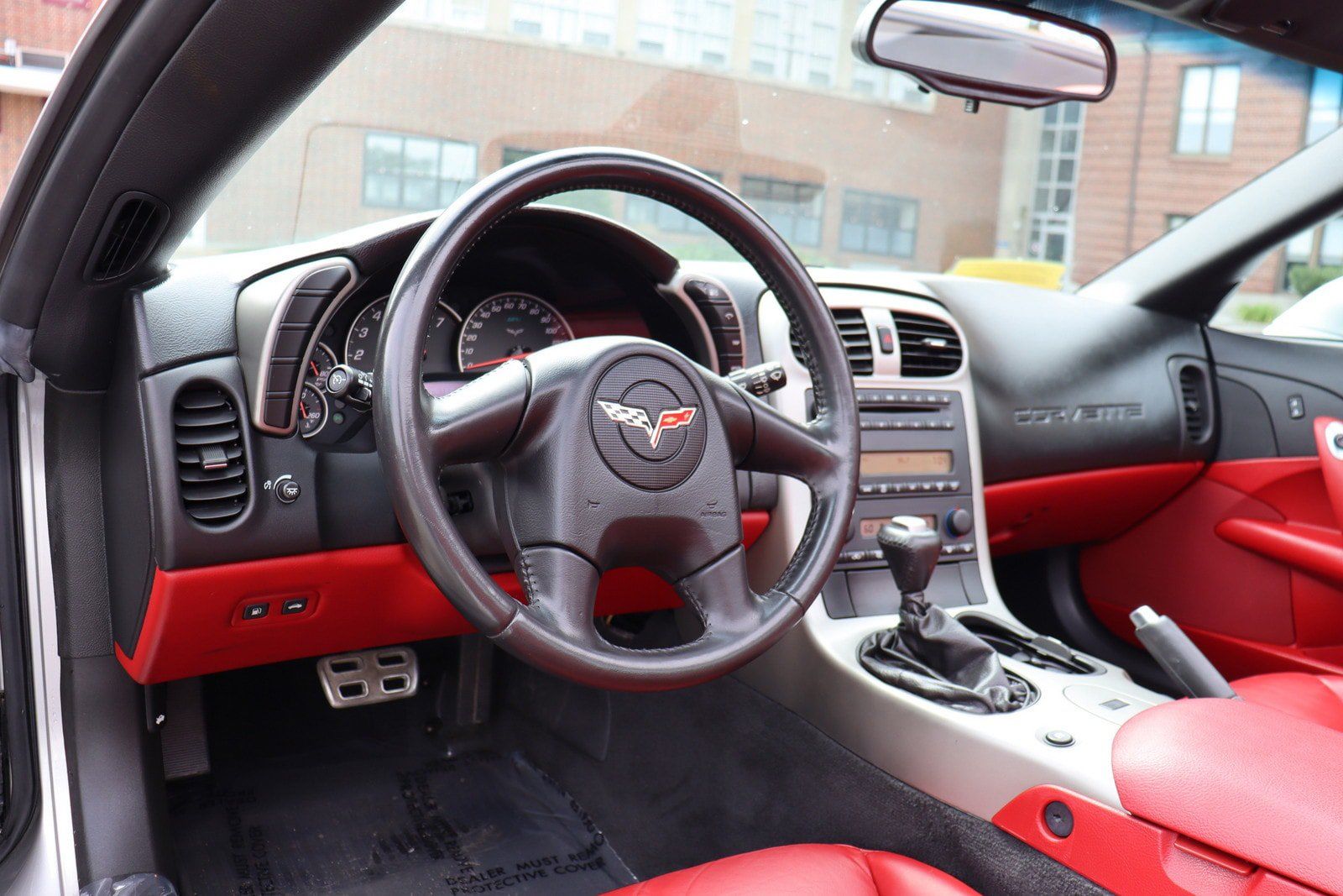 Used 2005 Chevrolet Corvette Coupe w/ Performance Handling Package RWD image 11