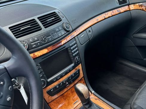 Used 2006 Mercedes-Benz E 350 Sedan image 23