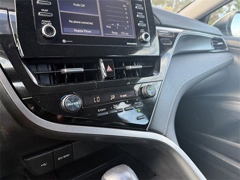 Used 2021 Toyota Camry SE w/ Carpet Mat Package (TMS) image 50