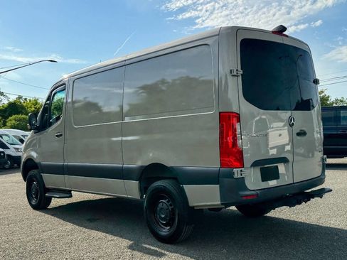 Used 2022 Mercedes-Benz Sprinter 2500 image 5