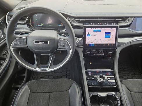 Used 2022 Jeep Grand Cherokee Trailhawk w/ Advanced Protech Group II image 19