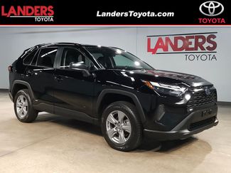 Used 2023 Toyota RAV4 LE AWD/4WD video 1