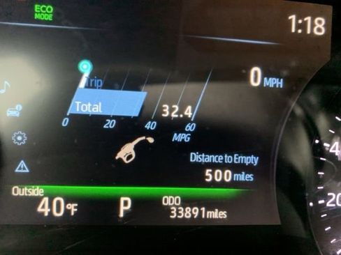 Used 2025 Toyota Sienna XLE image 19