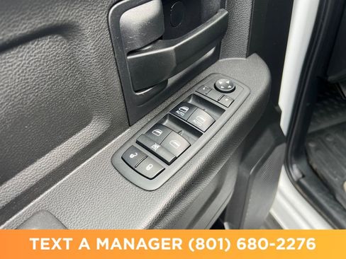 Used 2018 RAM 3500 Tradesman w/ Chrome Appearance Group AWD/4WD image 15