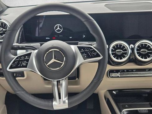 Certified 2025 Mercedes-Benz GLB 250 image 18