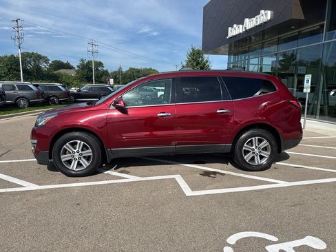 Used 2016 Chevrolet Traverse LT AWD/4WD image 2