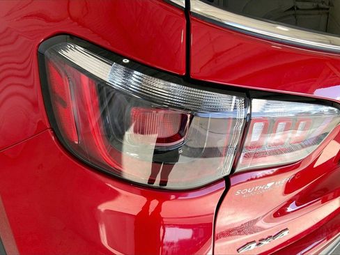 Used 2023 Jeep Compass Sport image 29