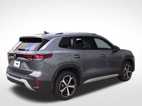 New 2026 Volkswagen Tiguan SE image 31